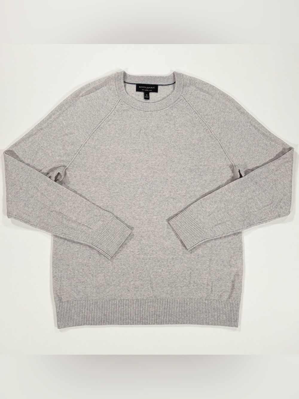 Banana Republic Sweater Mens Medium M Gray 100% Merino Wool Crewneck Pullover